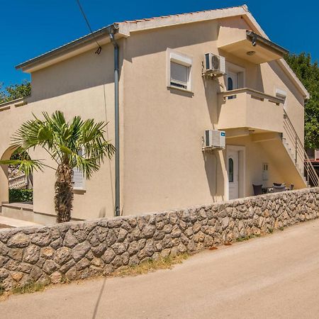 Cozy Apartment In Malinska Dubasnica With Wifi Esterno foto