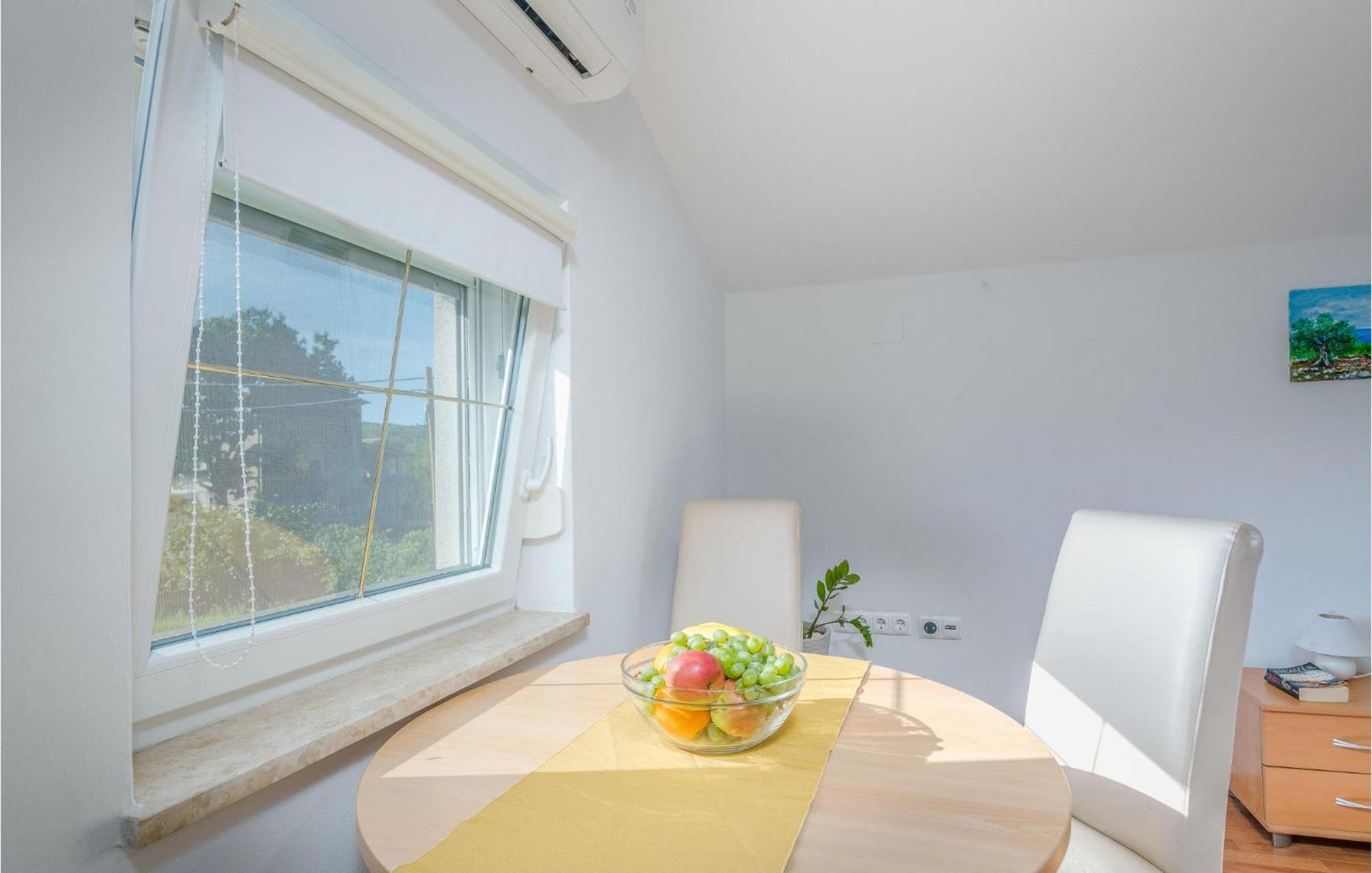Cozy Apartment In Malinska Dubasnica With Wifi Esterno foto
